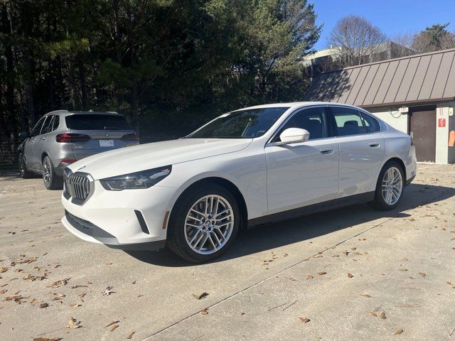 2025 BMW 5 Series 530i