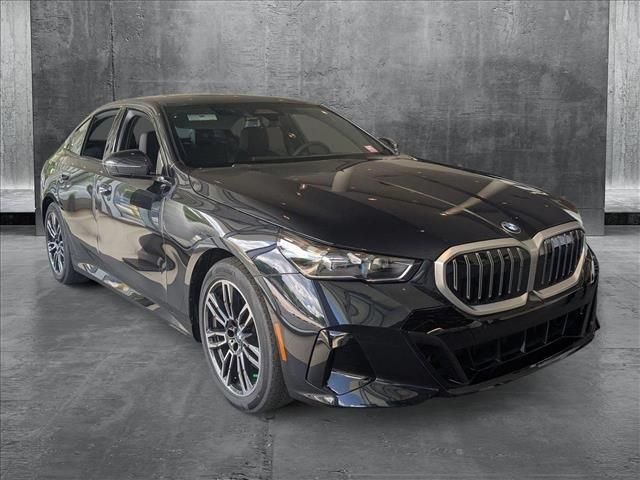 2025 BMW 5 Series 530i xDrive