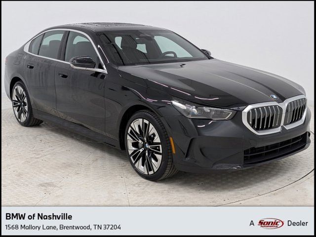 2025 BMW 5 Series 530i xDrive