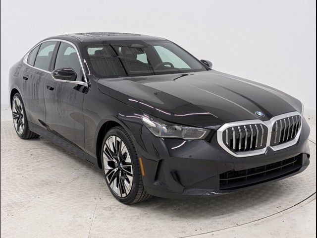 2025 BMW 5 Series 530i xDrive