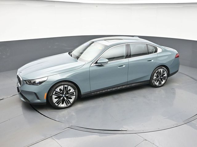 2025 BMW 5 Series 530i xDrive