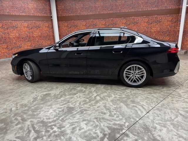 2025 BMW 5 Series 530i xDrive