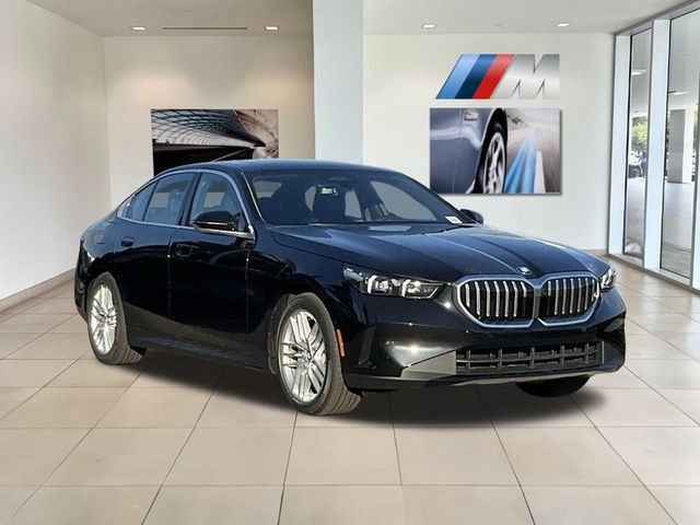 2025 BMW 5 Series 530i xDrive