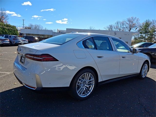 2025 BMW 5 Series 530i xDrive