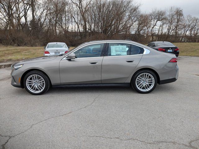 2025 BMW 5 Series 530i xDrive