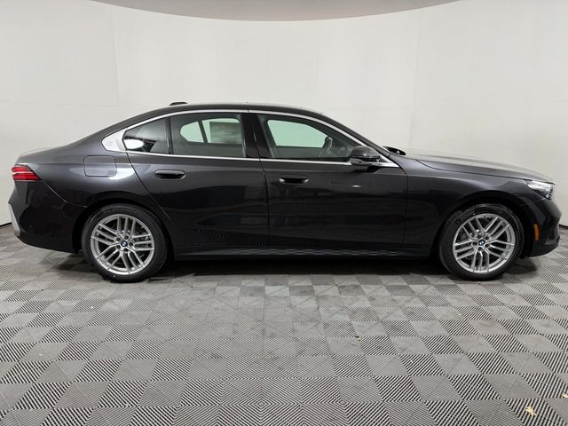 2025 BMW 5 Series 530i xDrive