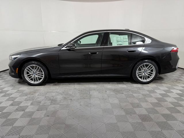 2025 BMW 5 Series 530i xDrive