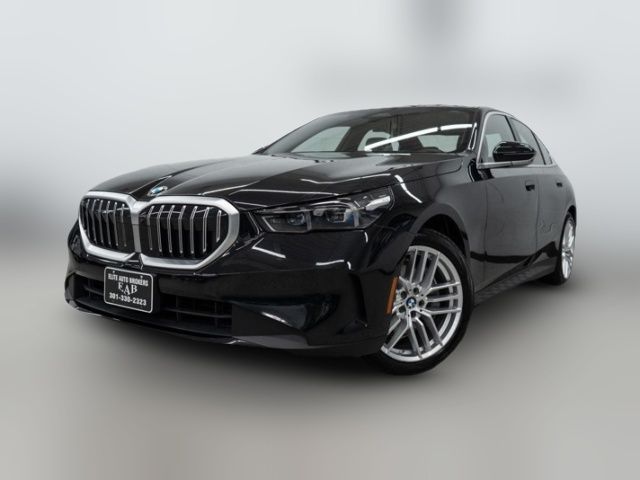 2025 BMW 5 Series 540i xDrive