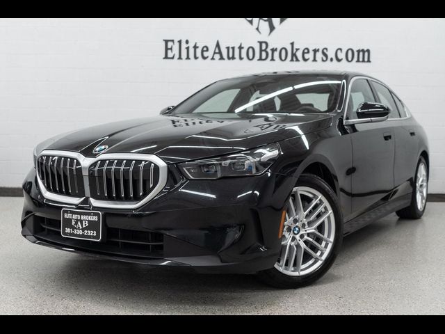 2025 BMW 5 Series 540i xDrive