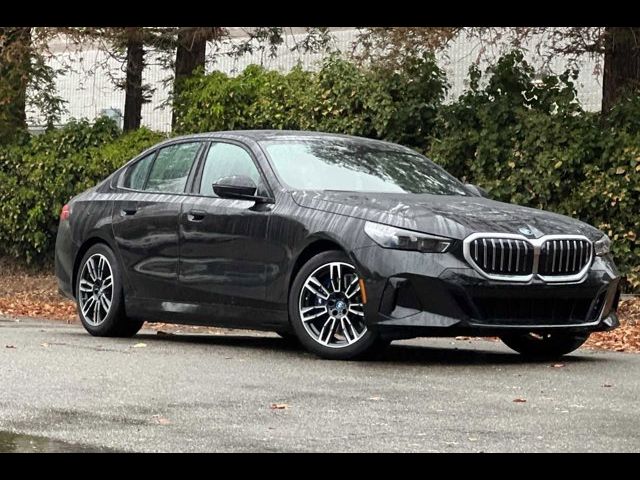 2025 BMW 5 Series 550e xDrive