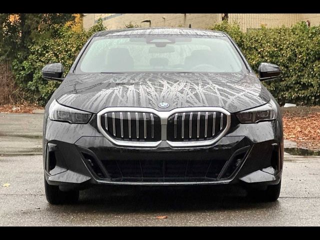 2025 BMW 5 Series 550e xDrive