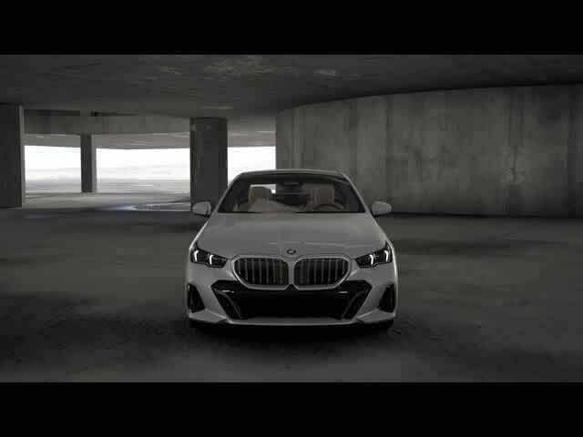 2025 BMW 5 Series 550e xDrive