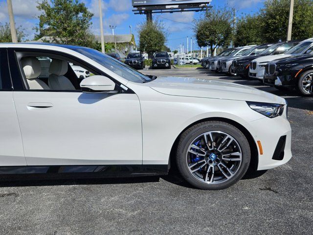 2025 BMW 5 Series 550e xDrive