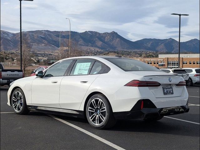 2025 BMW 5 Series 550e xDrive