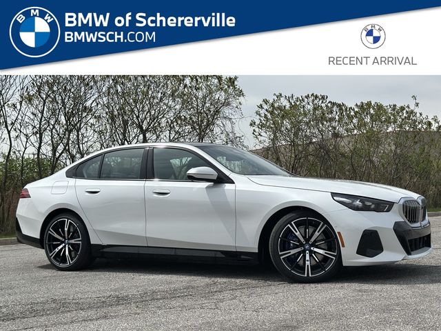 2025 BMW 5 Series 550e xDrive
