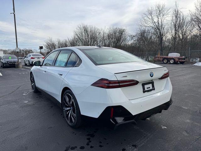 2025 BMW 5 Series 550e xDrive