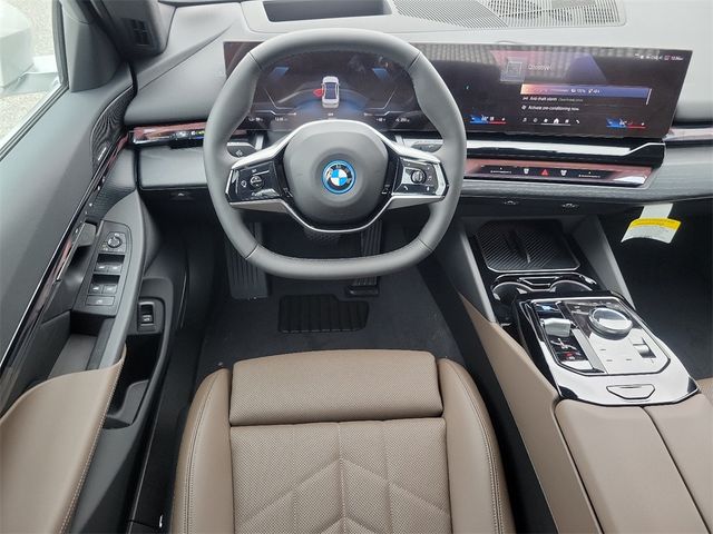 2025 BMW i5 xDrive40