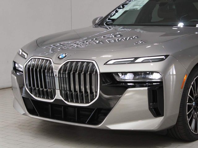 2025 BMW 7 Series 740i