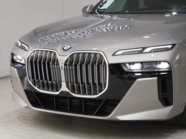 2025 BMW 7 Series 740i