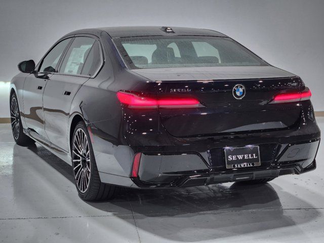 2025 BMW 7 Series 740i