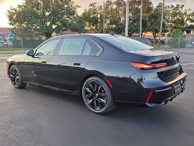 2025 BMW 7 Series 740i