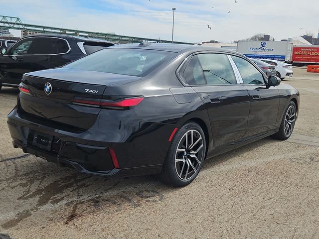 2025 BMW 7 Series 740i xDrive