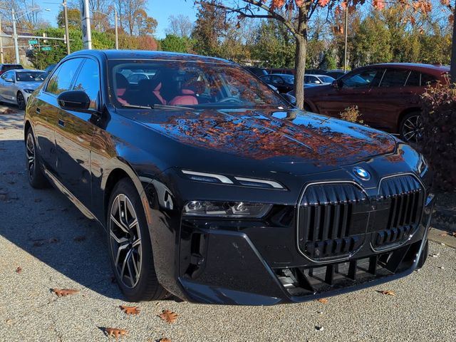 2025 BMW 7 Series 740i xDrive