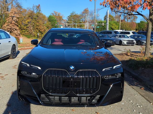 2025 BMW 7 Series 740i xDrive