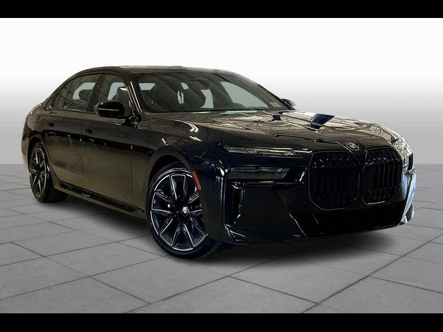 2025 BMW 7 Series 740i