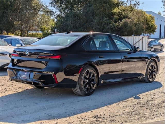 2025 BMW 7 Series 740i