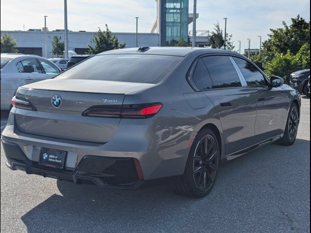 2025 BMW 7 Series 740i