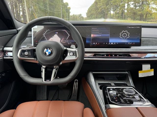 2025 BMW 7 Series 740i