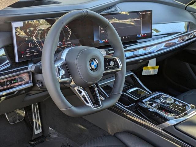 2025 BMW 7 Series 740i