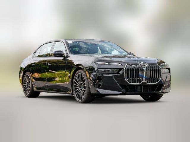 2025 BMW 7 Series 740i