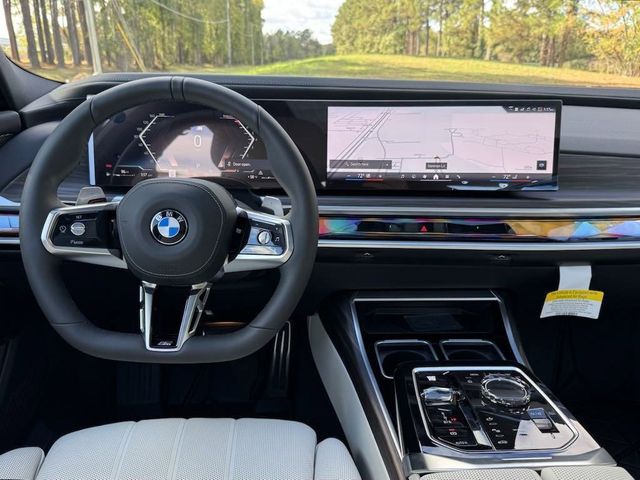 2025 BMW 7 Series 740i