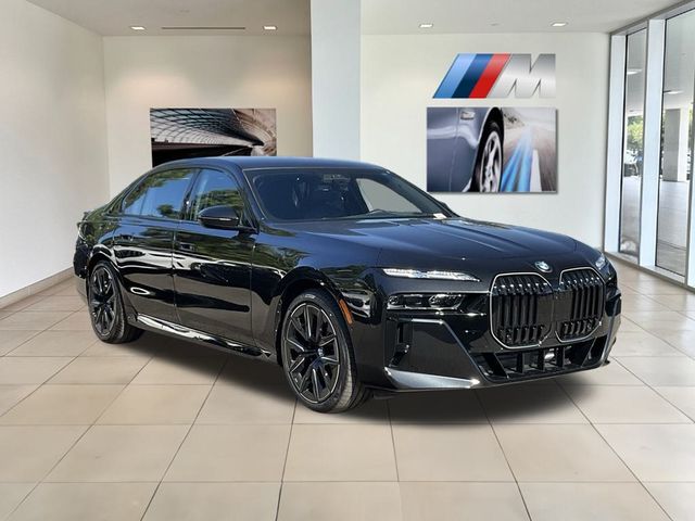 2025 BMW 7 Series 740i