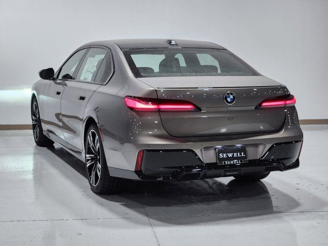 2025 BMW 7 Series 740i