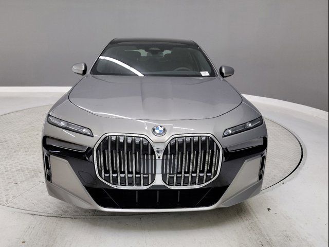 2025 BMW 7 Series 740i