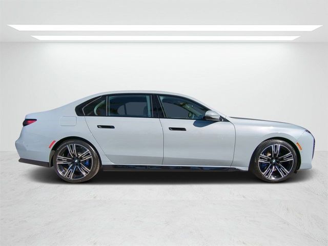 2025 BMW 7 Series 740i