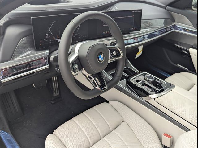 2025 BMW 7 Series 740i