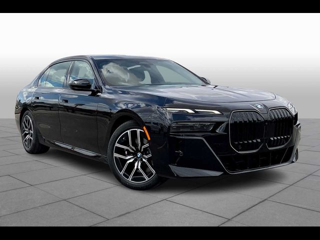 2025 BMW 7 Series 740i