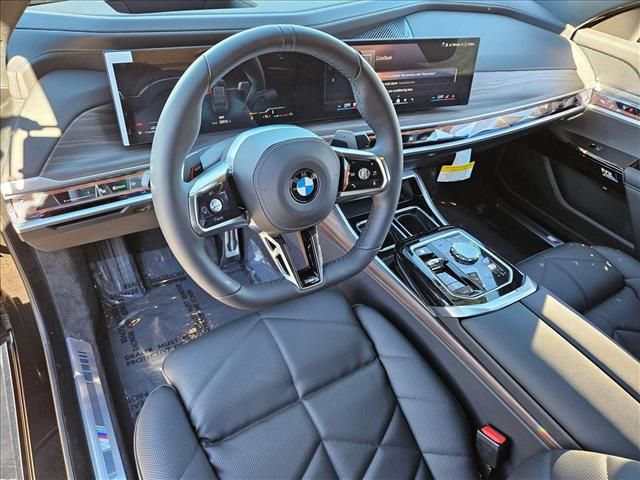 2025 BMW 7 Series 740i