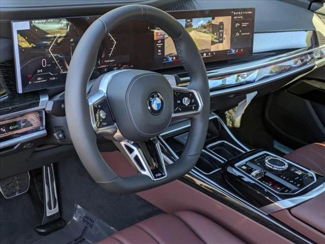 2025 BMW 7 Series 740i