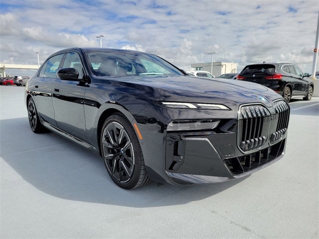 2025 BMW 7 Series 740i