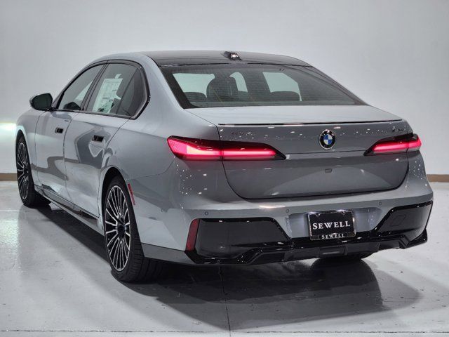 2025 BMW 7 Series 740i