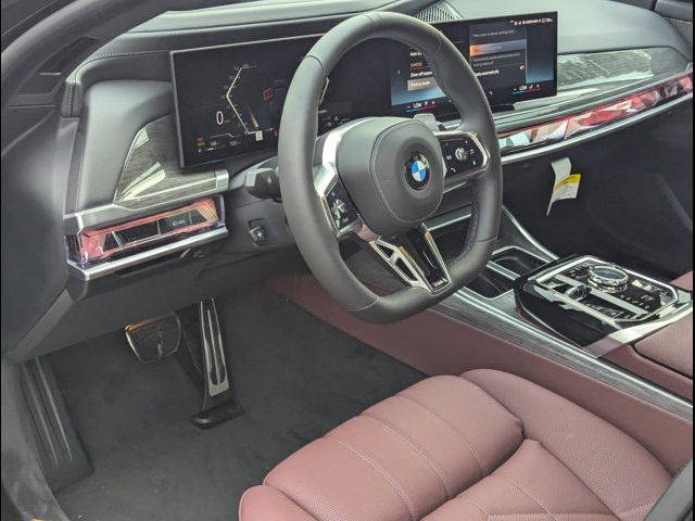 2025 BMW 7 Series 740i