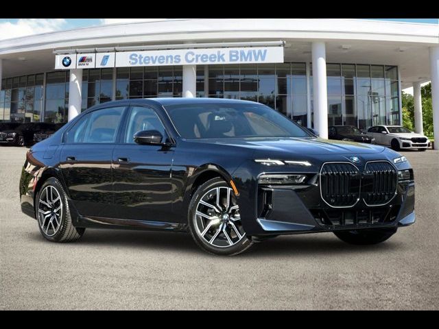 2025 BMW 7 Series 740i