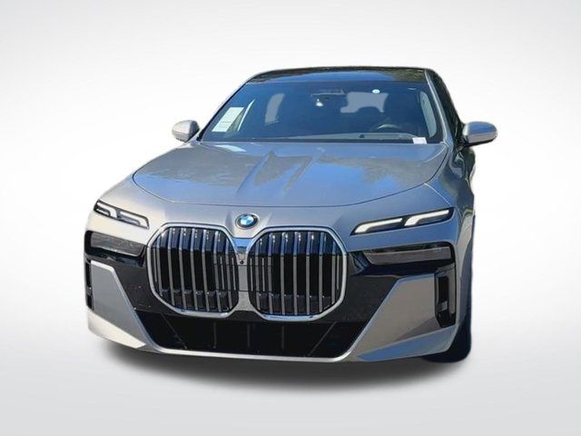 2025 BMW 7 Series 740i