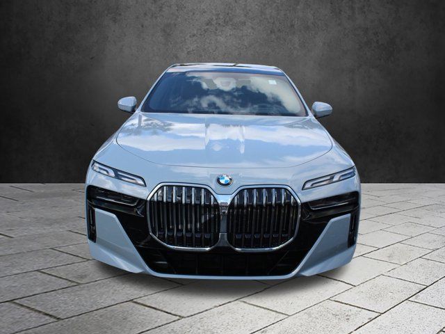 2025 BMW 7 Series 740i