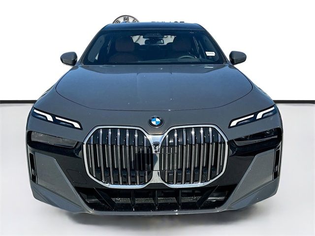 2025 BMW 7 Series 740i